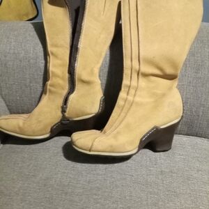 TIMBERLAND Leather Tan Knee-High Heeled Boots. 8.5